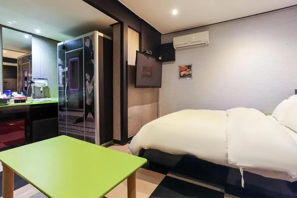 Bus Hotel Incheon Motel