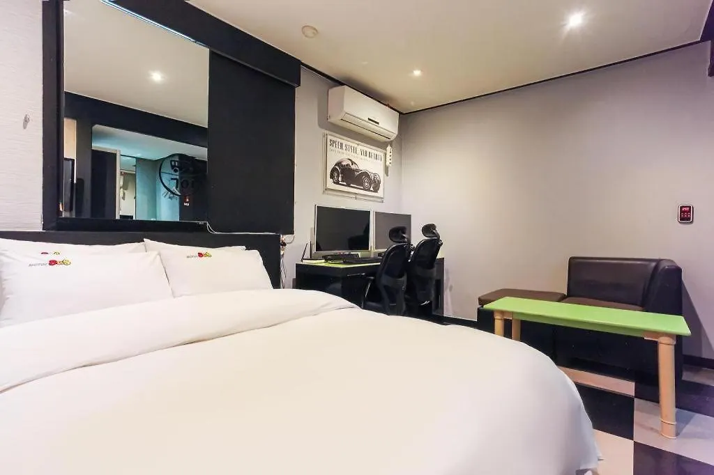 Bus Hotel Incheon South Korea