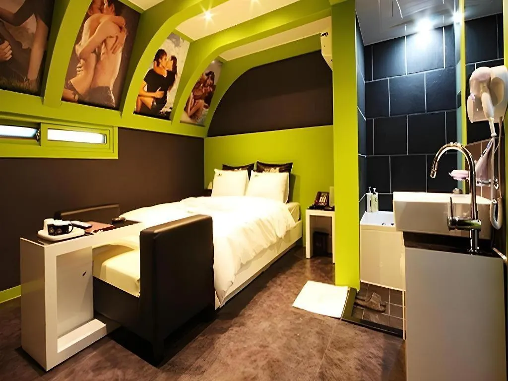 Bus Hotel Incheon