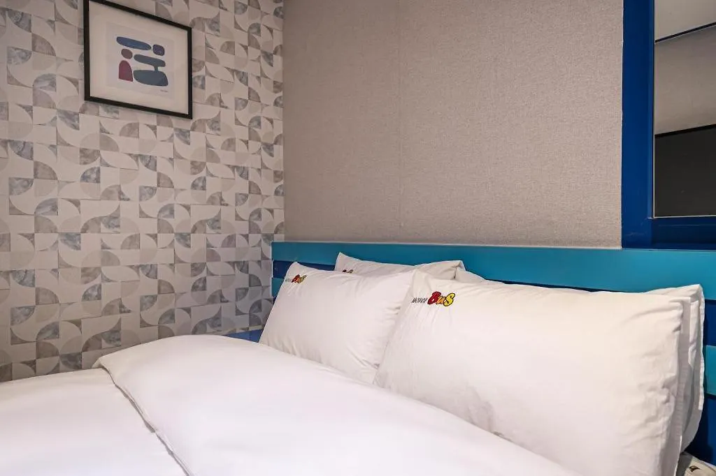 Bus Hotel Incheon 2*,  South Korea