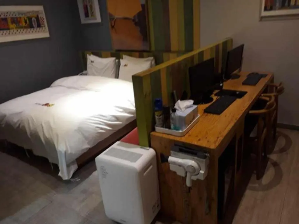 Bus Hotel Incheon Motel