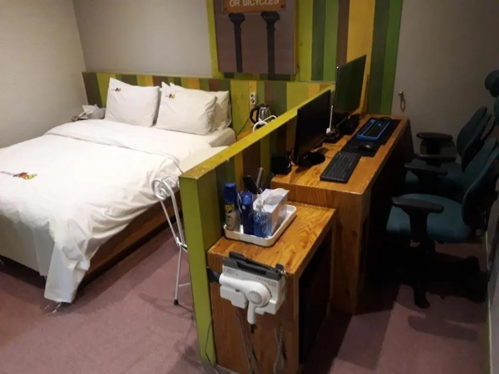 Bus Hotel Incheon Motel