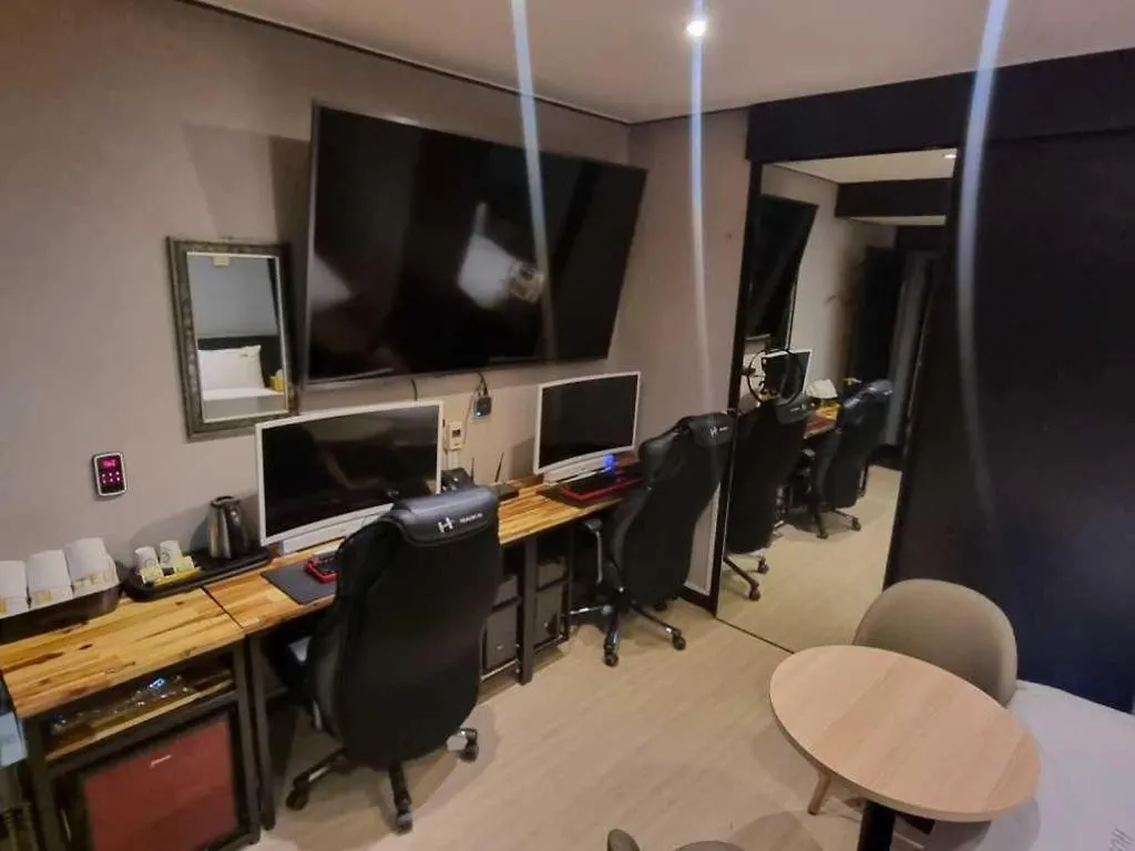 ** Motel Bus Hotel Incheon South Korea