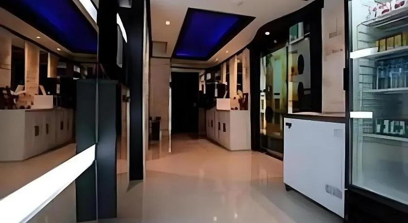 Bus Hotel Incheon 2*,