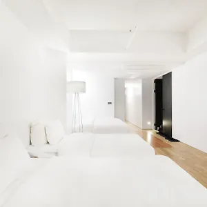 498 Hotel