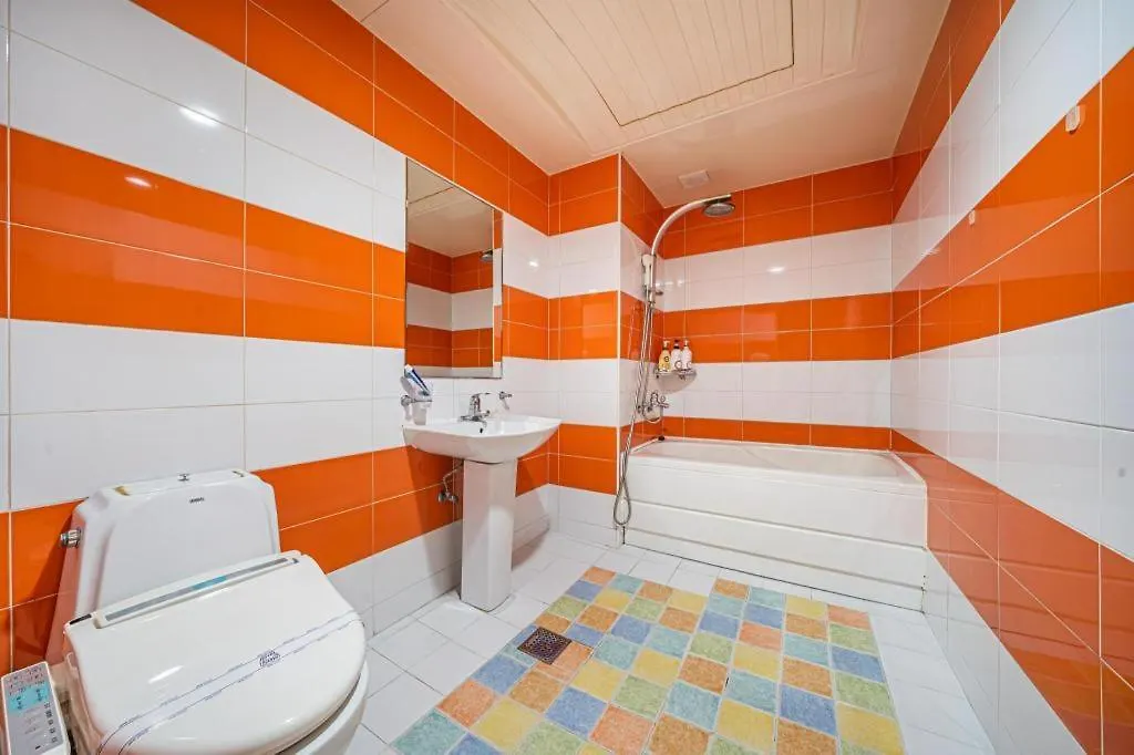 Bus Hotel Inčchon 2*,  Jižní Korea